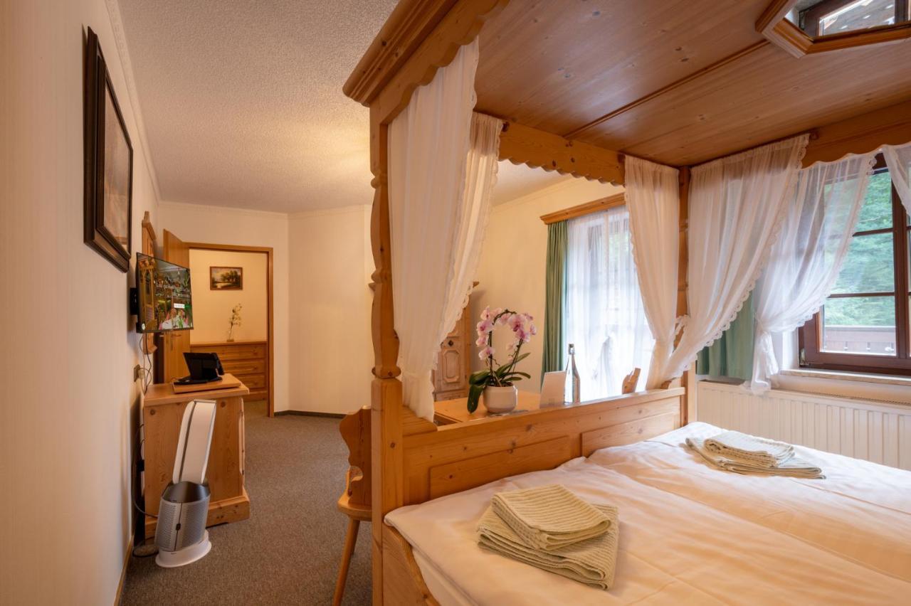 Zur Margarethenmuehle - Landgasthof Und Waldhotel Rosswein Экстерьер фото